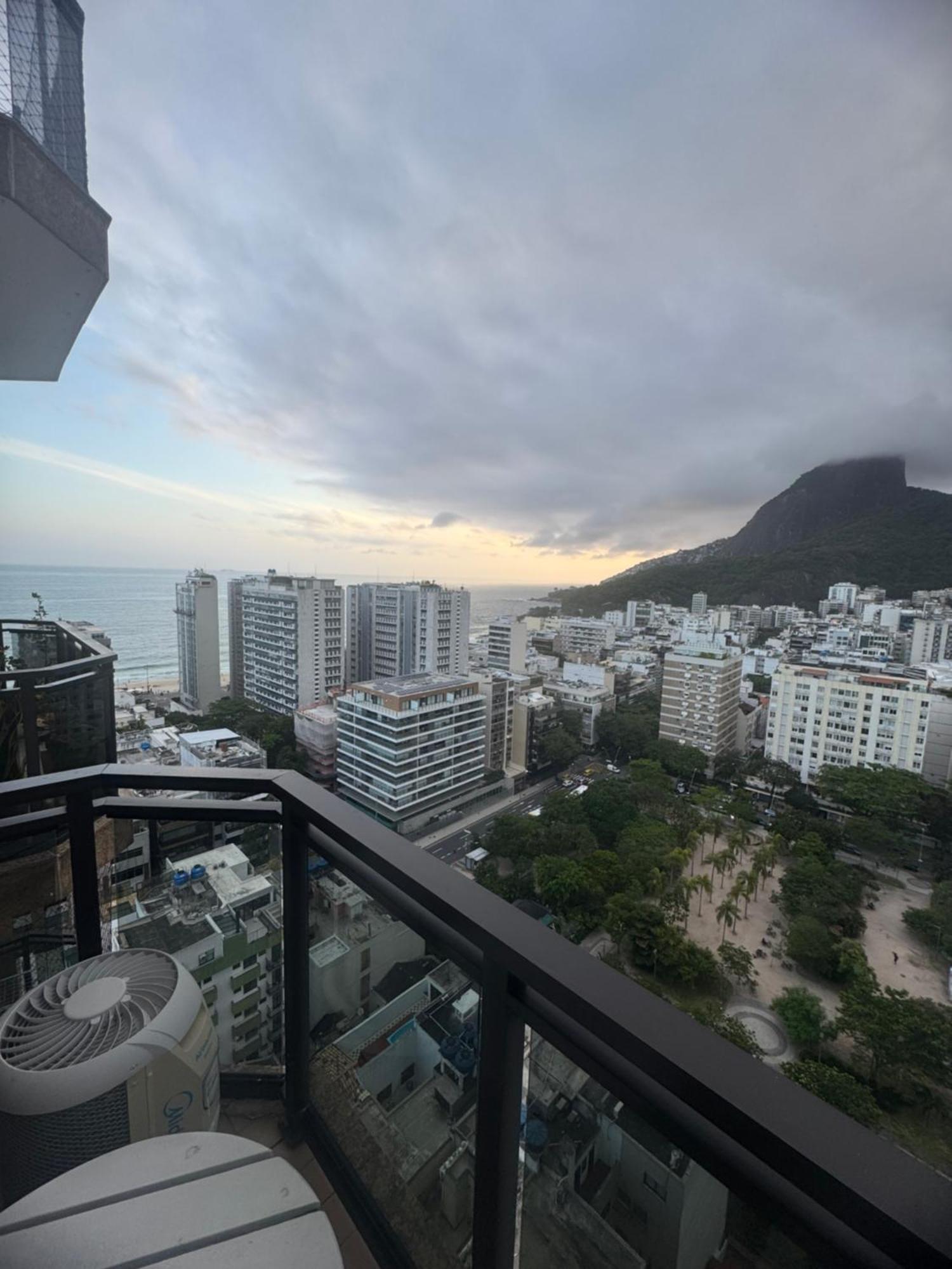 Vista Mar No Flat Leblon Com Piscina, Academia, Garagem E Arrumacao Diaria By Tata Apartahotel Río de Janeiro